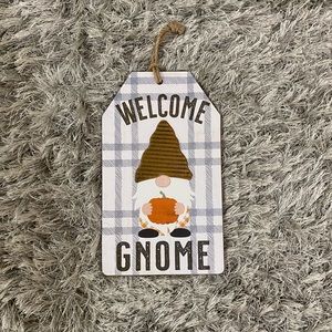 Welcome gnome fall decor